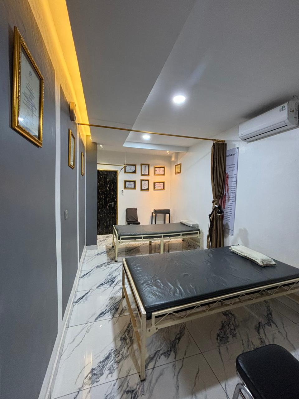 Area perawatan pijat Kang J